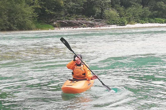 3 DAY KAYAK CLASSES on the Soča river - What 4 kayakers per instructor really gives you on the water