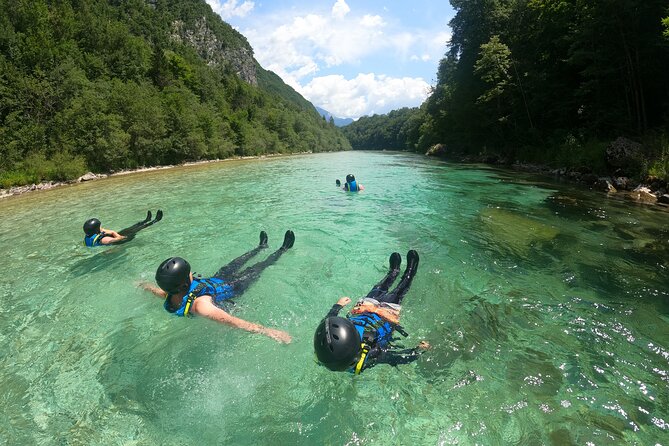 Adventure Rafting on Emerald River with Free Photos - Gear, Safety, and the 10°C Water Reality Check