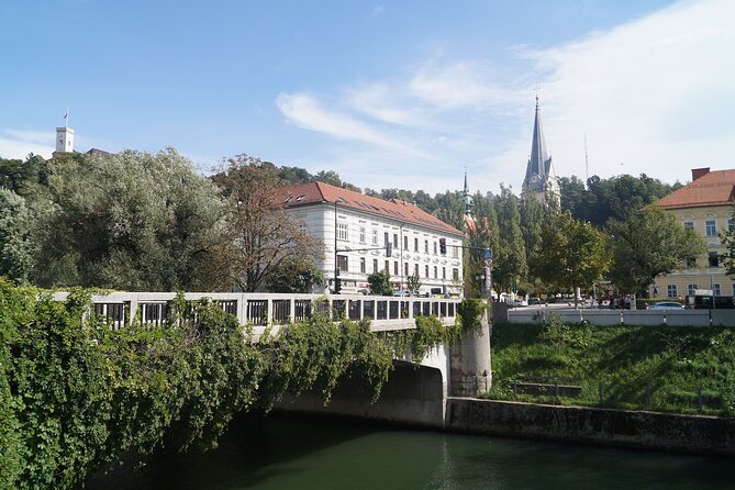 Architectural Ljubljana: Private Tour with a Local Expert - Ljubljana Castle: panoramic views and centuries of Slovenian history