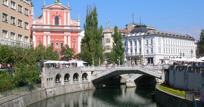 City Tour of Ljubljana - Tromostovje, Ljubljana’s triple bridge, and what to look for