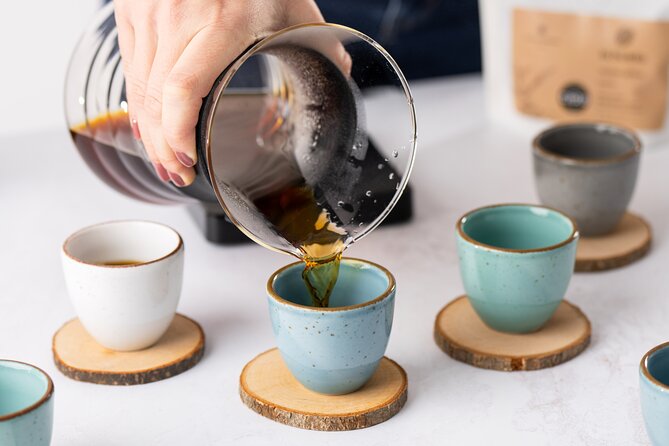 Coffee Tasting Experience - Hand-brewed cups: how the barista shapes flavor