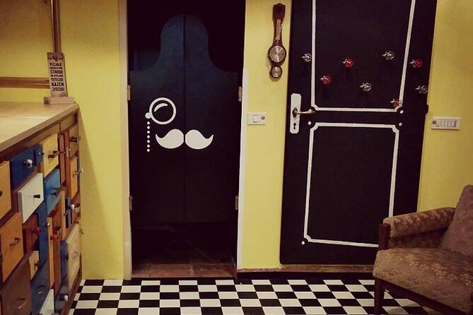 Enigmarium Escape Room games - Getting There and Checking In on Trdinova ulica
