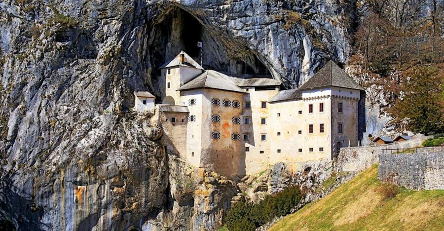 From Ljubljana: Postojna Cave & Predjama Castle Guided Trip - Practical tips that make the cave and castle day feel easy