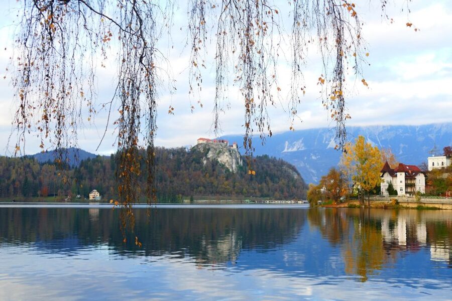 From Ljubljana: Private Bled Lake Day Trip - Exploring by foot, without losing your morning