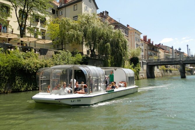 Guided Boat Tour in Ljubljana - Weather and timing, plus what to expect on the day