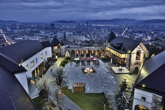 Historic Ljubljana Tour with Ljubljana Castle included - Baroque art and city symbols: three rivers fountain and more