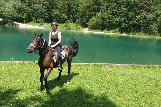 Horseback Riding In Bled - Getting on and off comfortably: practical tips before you mount