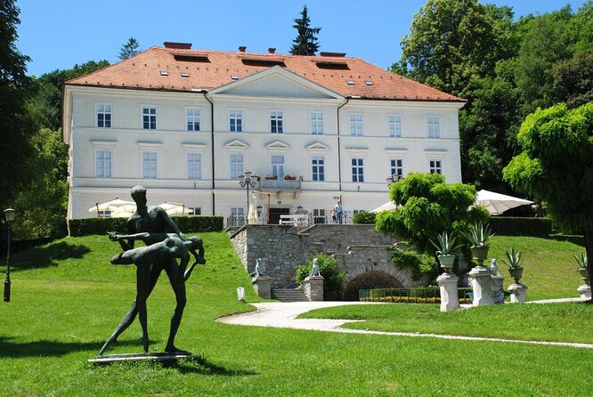I LOV IT - Tivoli Park Tour - Key Highlights to Look For