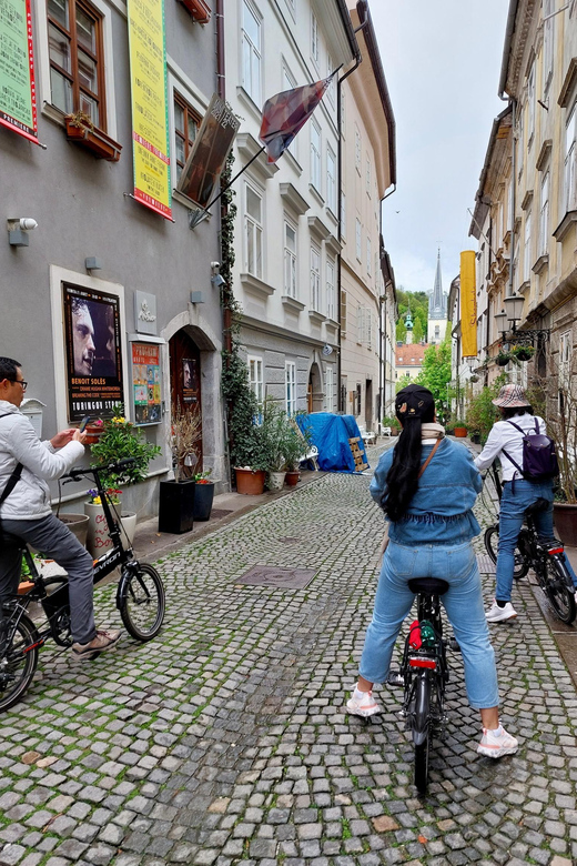 Ljubljana by E-Bike: Guided City Highlights Tour - The Guide Makes or Breaks the Experience