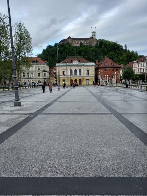 Ljubljana castle on foot :) con guida in italiano - Ljubljana Castle time: where the view earns its keep