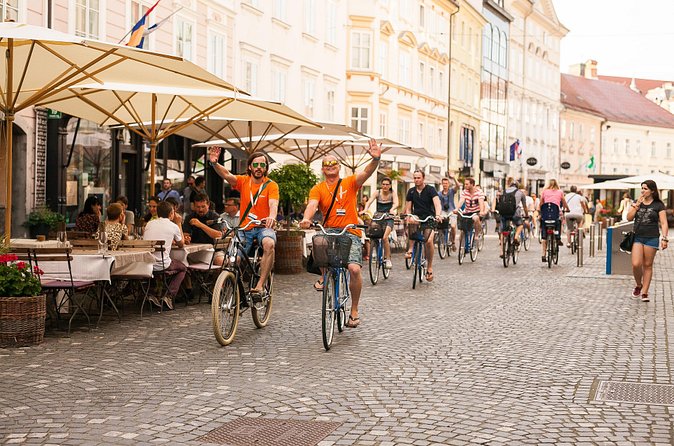 Ljubljana Cruiser Bike Tour - Preseren Square, photo moments, and a short breather before Tivoli