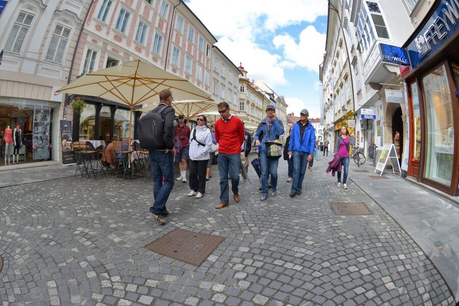 Ljubljana: Guided Walk & Funicular Ride to Ljubljana Castle - Ljubljana Castle viewpoints and what you actually do inside