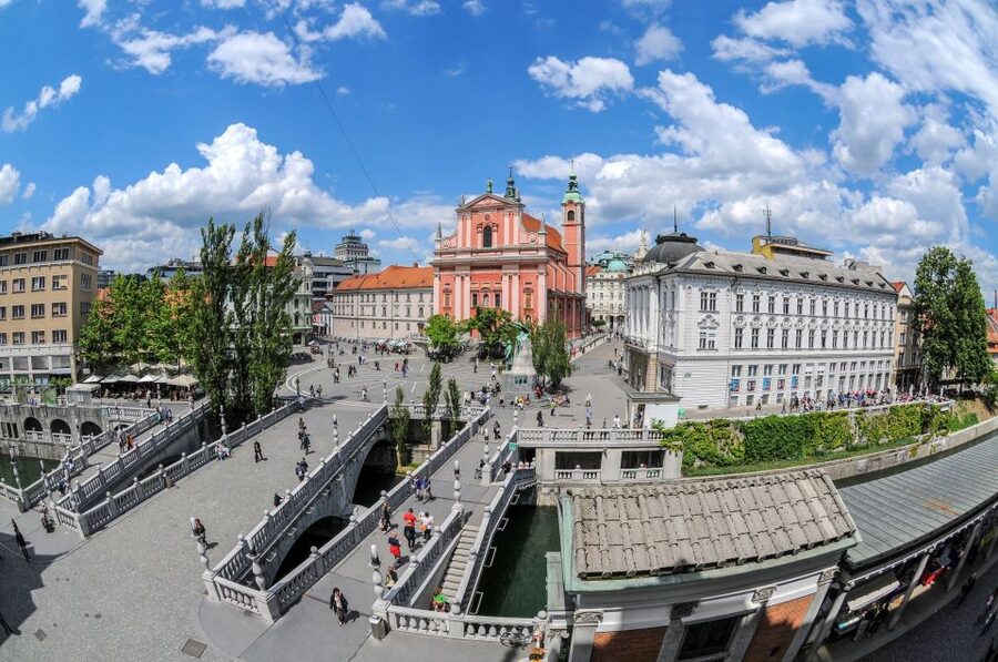 Ljubljana: Guided Walk & Funicular Ride to Ljubljana Castle - Price and time value for a first look at Ljubljana