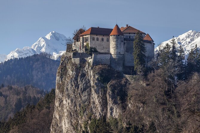 Ljubljana: Lake Bled Experience small group half-day tour - Back down to the lake and the easy last stop
