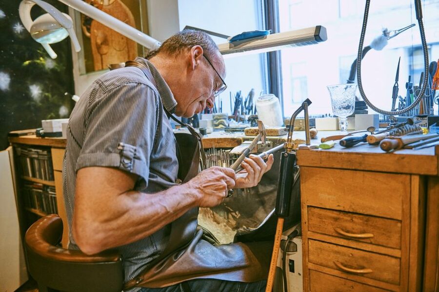 Ljubljana: Private Goldsmithery & Jewelry Workshop and Tour - Timing and group size: why private is worth it