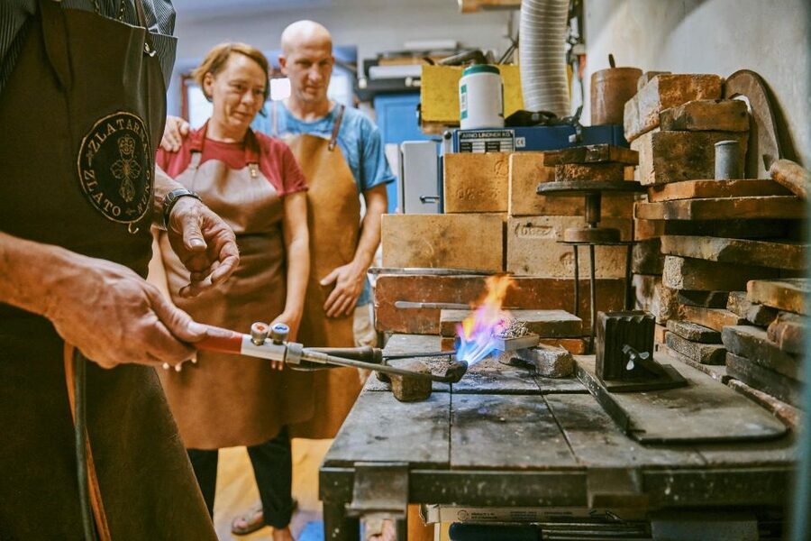 Ljubljana: Private Goldsmithery & Jewelry Workshop and Tour - What to bring so you are comfortable during metalwork