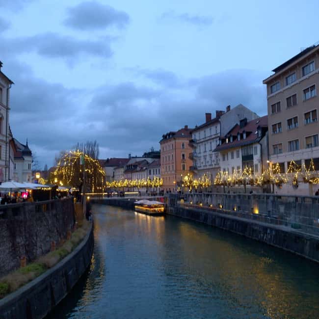 Ljubljana: Private Guided City Tour - Why Ljubljana feels so manageable in just 2 hours