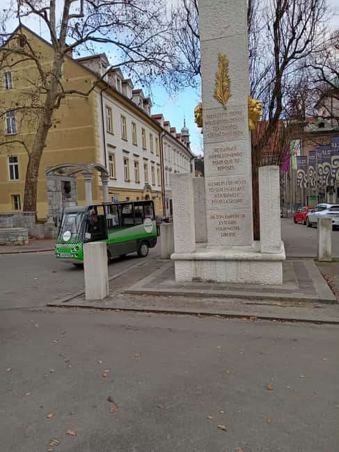 Ljubljana: Private tour to discover the city of dragons - Finishing at St. Nicholas Cathedral: the “main character” close