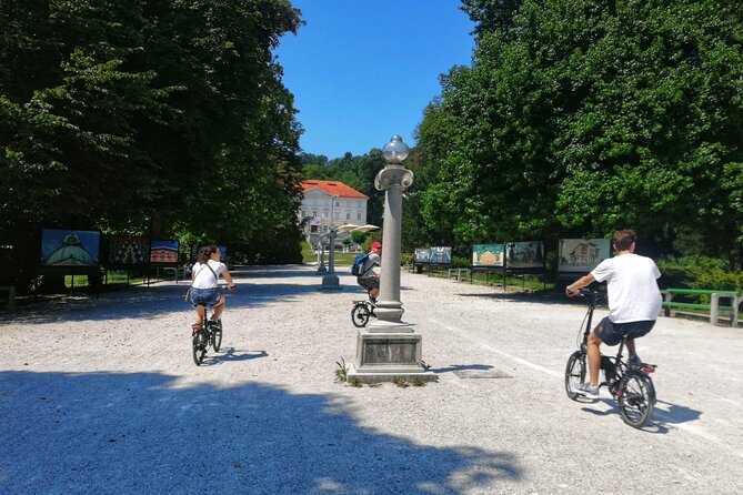 Ljubljana Sightseeing Tour by Electric Bikes - Group size, guide style, and how the ride stays comfortable