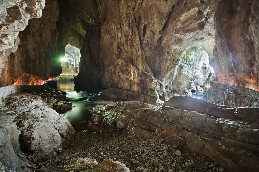Ljubljana: Škocjan Caves, Rakov Škocjan & Predjama castle - Should you book this Ljubljana cave and castle day trip?