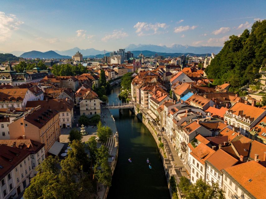 Ljubljana: Stand-Up Paddle Boarding Tour - When the tour turns playful: balance games, yoga poses, and mindful breaks
