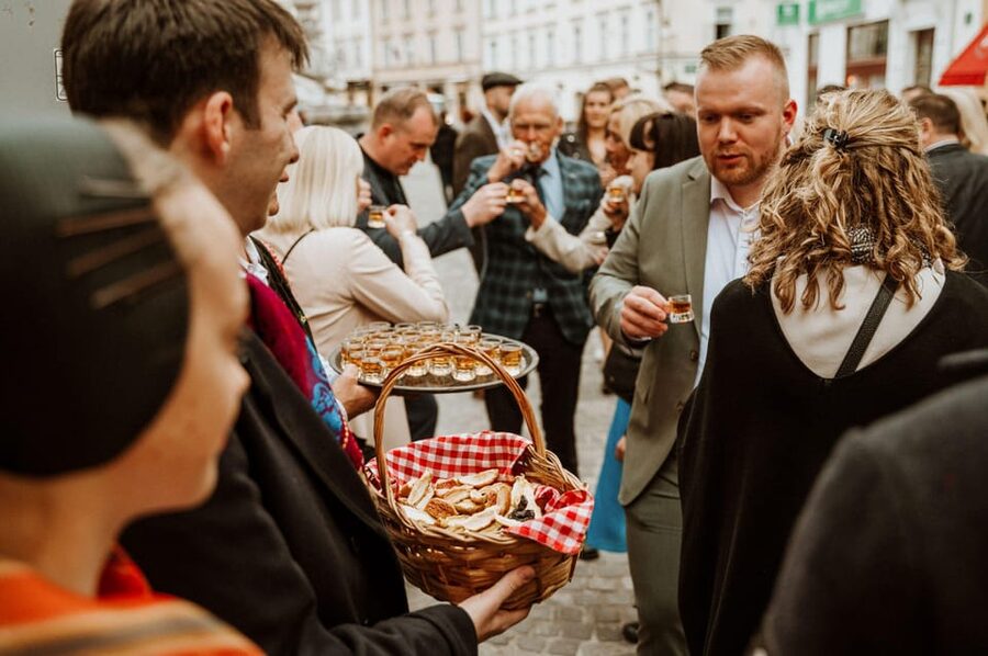 Ljubljana: Traditional Slovenian Dinner and Show - Regional folk dancers and stories: costumes, music, and the meaning behind it