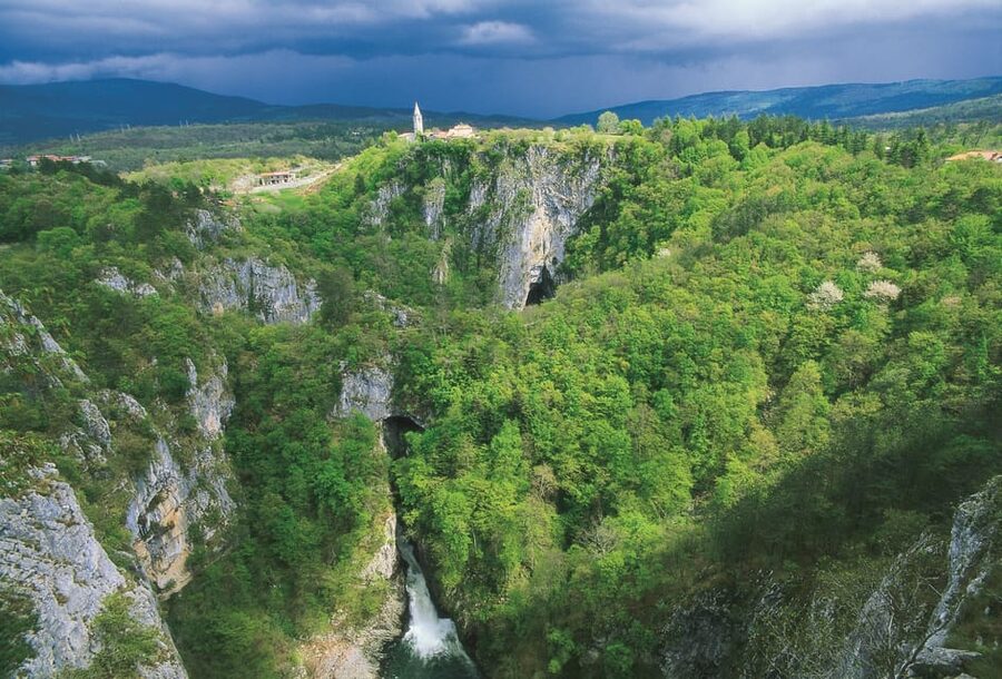 Ljubljana: UNESCO-Listed Škocjan Caves and Piran Day Trip - The famous bridge moment and why the route matters