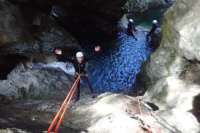 Night canyoning - Gear and safety: what is actually included