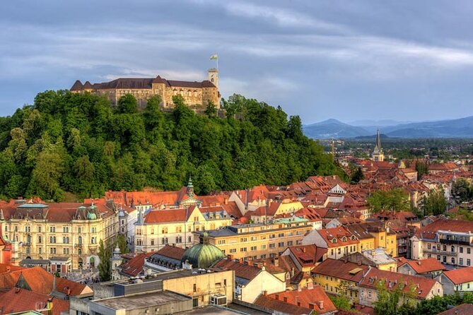 Old Town and Castle Group Tour in Ljubljana - St Florian’s Church and the story of Ljubljana fires