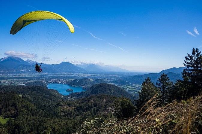 Paragliding Lake Bled - The Flight Route: Lake Bled, Bled Island, and Blejski Grad
