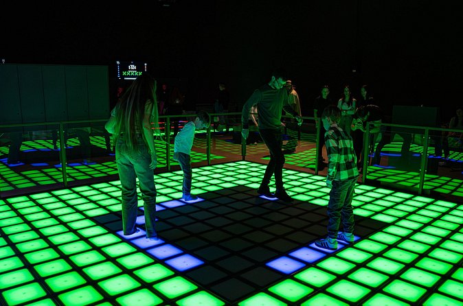 Pixel Game Viral Attraction in WOOP! ARENA - Price and Value: Is $9.68 Worth One Game?