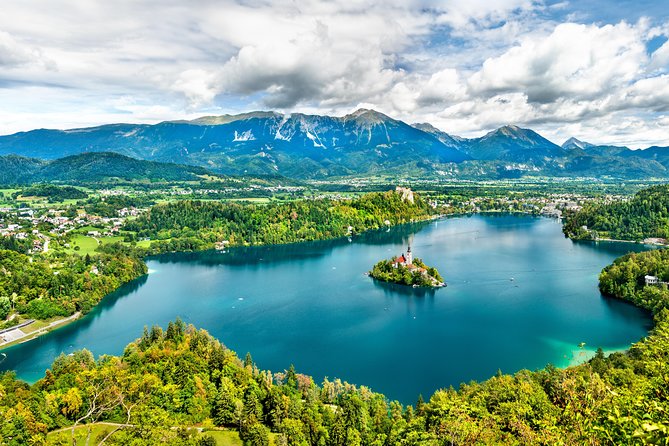 Postojna cave, Predjama castle and Lake bled from Ljubljana - Key points before you go