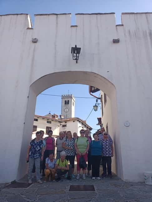 Šmartno: Village Walking Tour with Local Guide - From Roman Times to the Fortress Skyline
