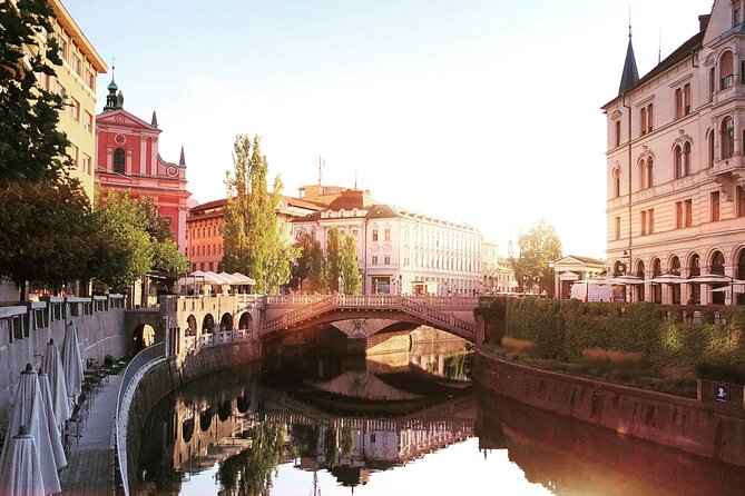 Transfer from Ljubljana to Salzburg or Vice Versa - Pick-up that makes sense: near public transportation, with a name sign