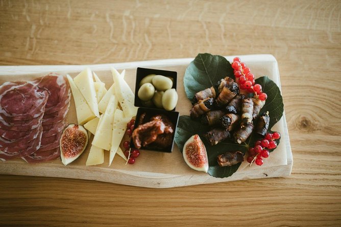 Wine Tasting with Pairing Snacks in Vipava Valley - The Two-Hour Flow: Relaxed Pace, Small Group Size, and Great Views
