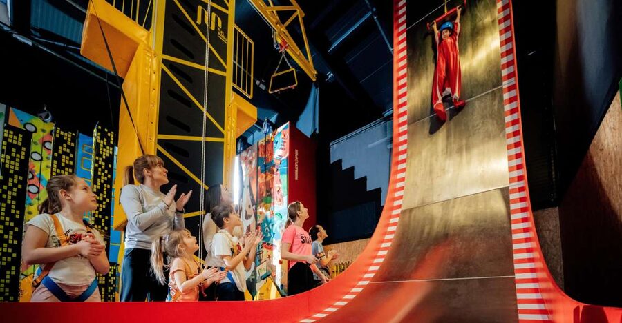 Woop! Fun park with 21 attractions - The included jumping time, how to use your 60 minutes best