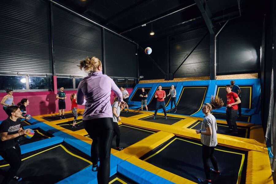 Woop! Fun park with 21 attractions - 3D interactive climbing walls with 43 routes