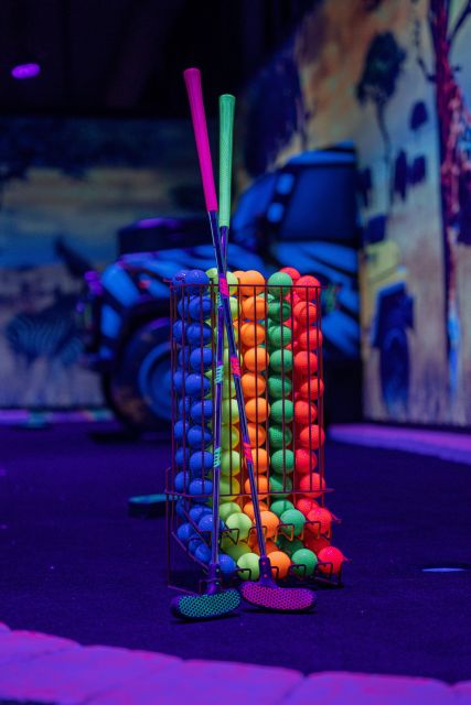 Woop! Glow golf: Ljubljana Btc City - Asia and Africa rooms: safari moments and photo-ready details